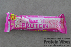 1本満足バー PROTEIN シリアルストロベリー